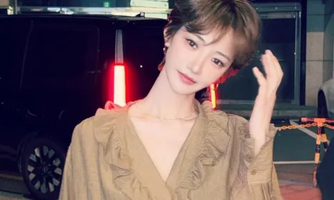 Nữ diễn viên Go Jun Hee khiến công chúng xôn xao khi đi xem mắt cùng fan nam kém 12 tuổi