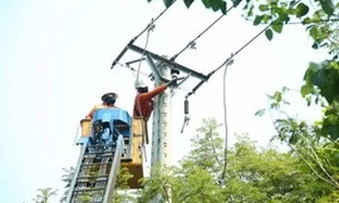 Nắng nóng gay gắt, điện tiêu thụ ở miền Trung - Tây Nguyên lập đỉnh mới