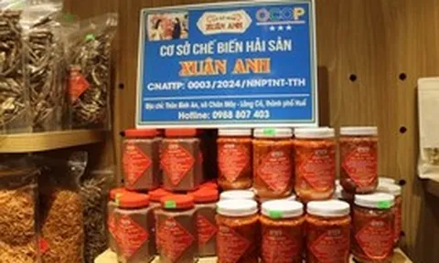 Thưởng thức đặc sản Huế tại phố hiệu Tràng Tiền