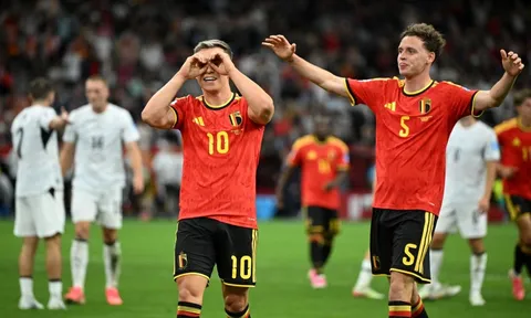 Bỉ vào vòng 32 đội sau trận thắng 5-1