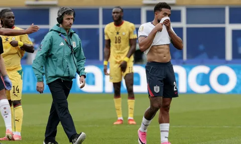 Tuyển Anh đón tin dữ về Reece James