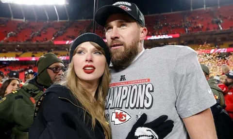 Travis Kelce phản ứng bất ngờ khi bị hỏi về địa điểm tổ chức lễ cưới với Taylor Swift
