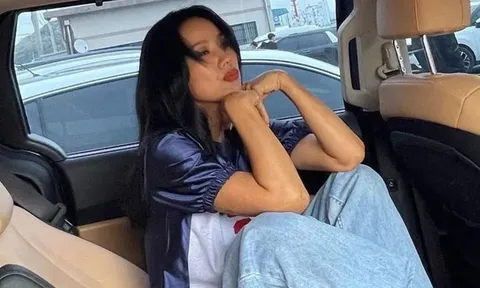 Lee Hyori gây sốt với màn 'lột xác' ngoạn mục