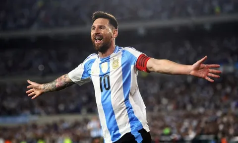FIFA lý giải vì sao Messi vẫn khác biệt