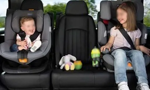 Từ 15/8, phạt cảnh cáo ô tô chở trẻ em không có thiết bị an toàn phù hợp