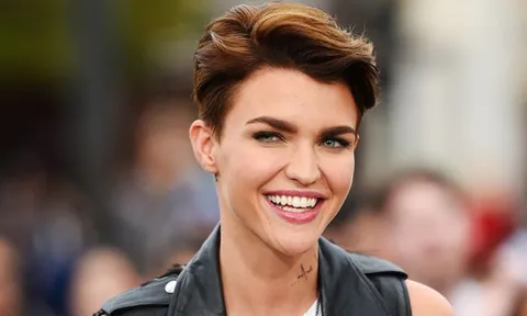 Nữ diễn viên Ruby Rose nhập viện khẩn cấp sau tai nạn ở hồ bơi, gãy nhiều xương sườn