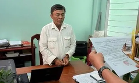Bắt người đàn ông giở trò đồi bại với bé gái