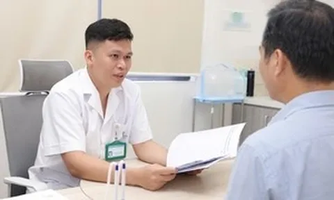 Người đàn ông xin dừng chữa ung thư để 'giữ lại những gì cuối cùng cho vợ con'