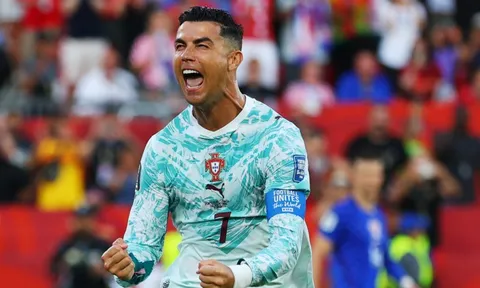 Màn trình diễn đầy tranh cãi của Ronaldo
