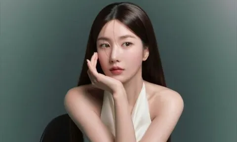 Kwon Eun Bi tung bộ ảnh profile mới, nhan sắc thăng hạng gây sốt
