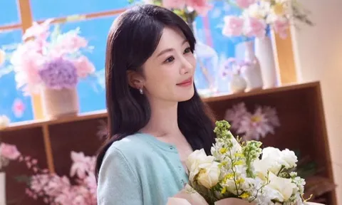 Dương Tử được khen trẻ đẹp sau khi đón nhận tin mừng