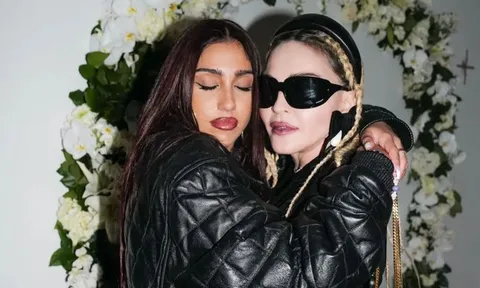 Madonna và con gái lần đầu hát về mối quan hệ nhiều sóng gió