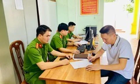 Công an xác minh giao dịch chuyển 70 triệu đồng vào tài khoản 55112xxxxx Techcombank, một người đàn ông được mời làm việc