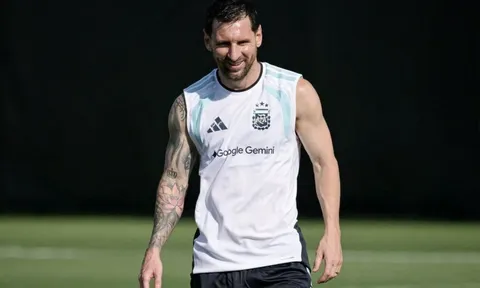 Cơ bắp gây ngỡ ngàng của Messi
