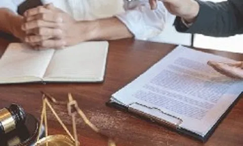 Bị ung thư nhưng vẫn mua gói bảo hiểm 300 triệu kèm khoản vay: Công ty từ chối bồi thường, tòa phán quyết thế nào?