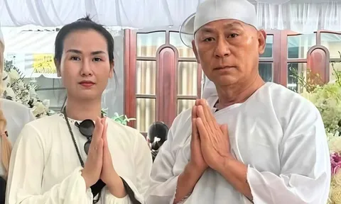 Võ Hạ Trâm xúc động khi NSND Tạ Minh Tâm đưa tiễn vợ