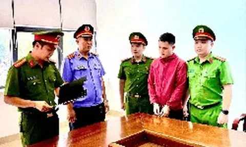 Thi hành lệnh bắt nhân viên ngân hàng Lê Văn Thành SN 1994