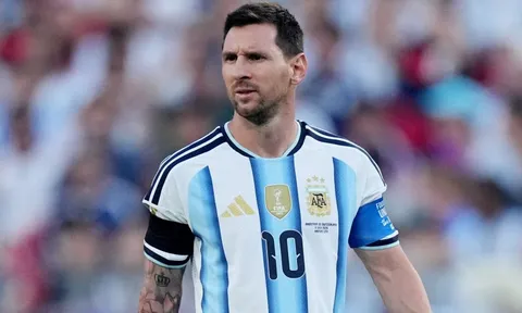 Messi xô đổ thêm kỷ lục World Cup