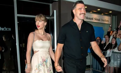 Taylor Swift lần đầu khoe nhẫn cưới sau hôn lễ với Travis Kelce