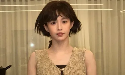 Go Yoon Jung gây sốt với diện mạo tóc ngắn