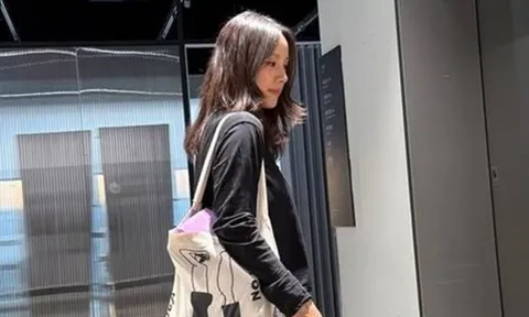 Lee Hyori khoe khoảnh khắc giản dị ở tuổi 47, nhan sắc đời thường vẫn gây chú ý