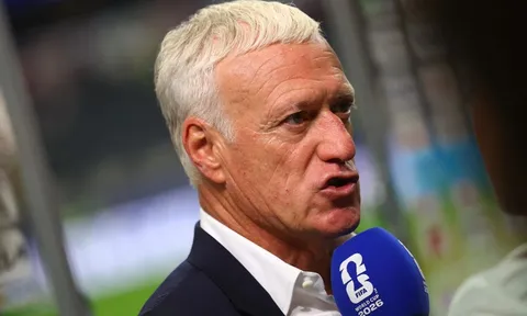 Deschamps: 'Trọng tài đủ trình độ không?'