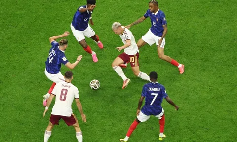 'Iniesta mới' khiến tuyển Pháp ôm hận