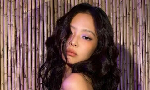 Jennie (BLACKPINK) khoe vẻ đẹp khỏe khoắn ở Tây Ban Nha