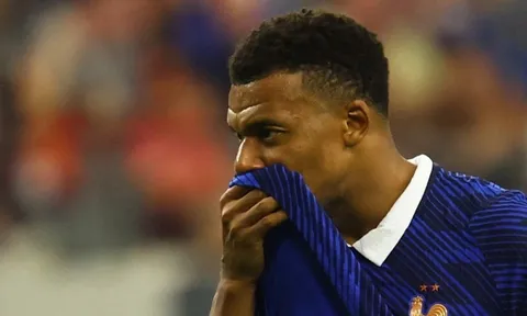 CĐV Pháp: 'Đội tuyển này đúng là FC Mbappe'