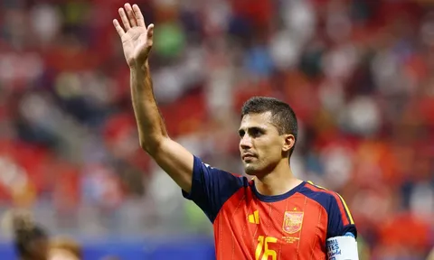 Rodri tiết lộ cách ngăn chặn Messi