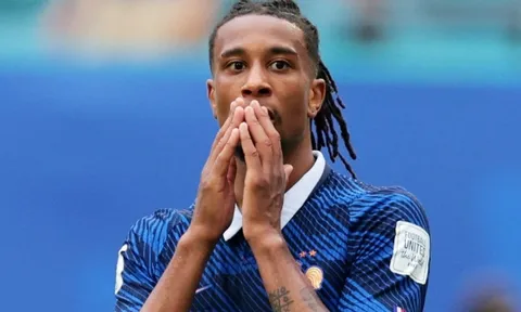 Olise xô đổ kỷ lục kiến tạo ở World Cup