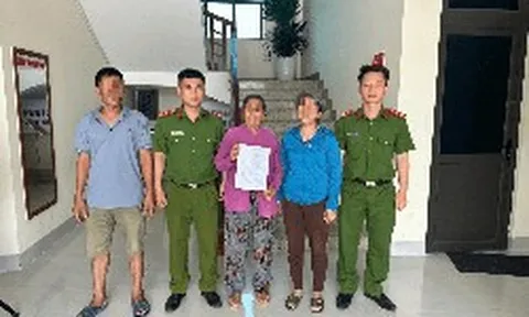 Công an có mặt tại một chi nhánh ngân hàng, tạm dừng giao dịch 250 triệu của khách hàng