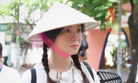 Song Ji Hyo bất ngờ vướng tranh cãi trên mạng xã hội