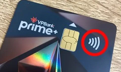 Vì sao thẻ ngân hàng lại có biểu tượng “cột sóng wifi”?