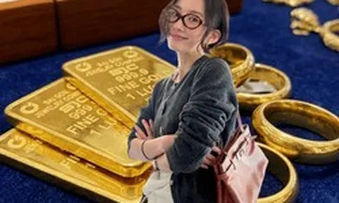 Có nên bán vàng lấy tiền gửi ngân hàng?