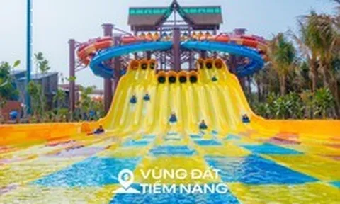 Ngắm 10 làn trượt nước dài hơn 1.000 m tạo nên kỷ lục thế giới trong công viên có 10.000 cây dừa ở TP.HCM