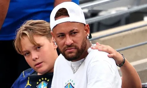Neymar nổi cáu