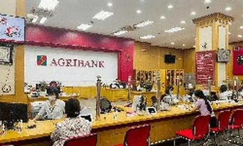 Khách mang sổ đỏ đến ngân hàng vay 100 triệu đồng để chuyển đi: Cán bộ Agribank trao đổi với công an, kịp thời chặn giao dịch