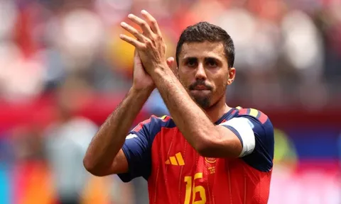 HLV Man City phản ứng về tin Rodri đồng ý tới Real Madrid