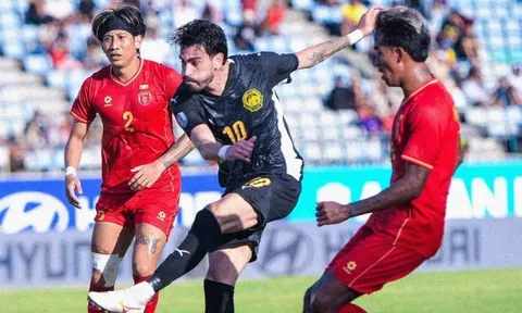 Malaysia thắng nghẹt thở nhờ hai pha bóng cố định