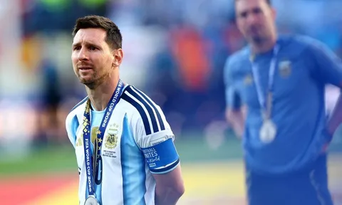 Messi lần đầu lộ diện sau chung kết World Cup