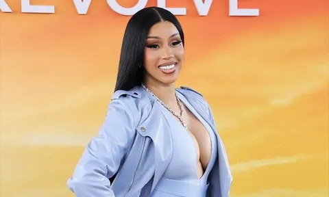 Cardi B đáp trả lời khuyên nên độc thân sau chia tay Stefon Diggs