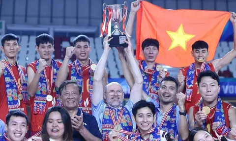 Tuyển bóng chuyền nam nhận thưởng lớn sau chức vô địch lịch sử