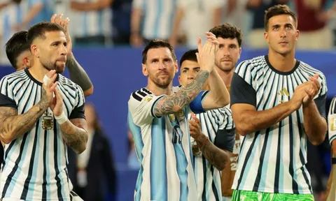 FIFA đáp trả