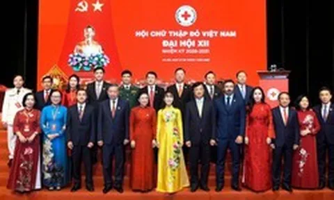 Tỷ phú Nguyễn Thị Phương Thảo nhận nhiệm vụ mới tại Hội Chữ thập đỏ Việt Nam