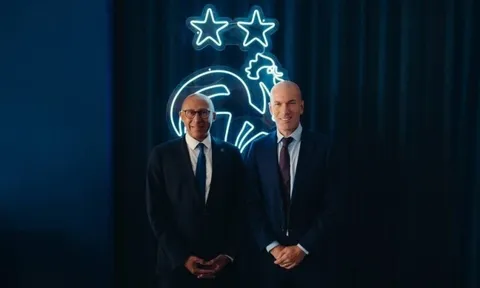 Zidane chính thức trở thành HLV trưởng tuyển Pháp