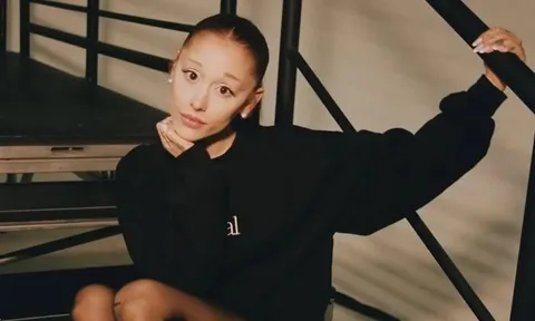 Ariana Grande nhận 'cơn mưa động viên' sau thông báo tạm rút khỏi ánh đèn sân khấu