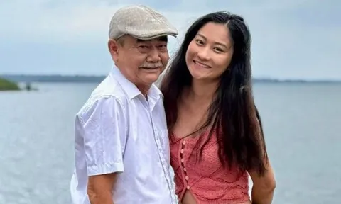 NSND Việt Anh tình tứ bên bà xã kém 36 tuổi