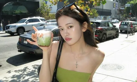 An Yu Jin (IVE) khoe vẻ đẹp trong trẻo giữa nắng hè Los Angeles