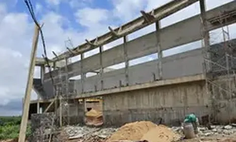 Vụ sập một phần kết cấu nhà thi đấu hơn 22 tỷ đồng: Sở Xây dựng báo cáo gì?